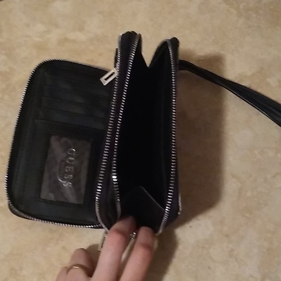 Wallet (guess) - Picture 3 of 3